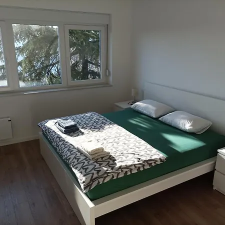 Apartament Pecine